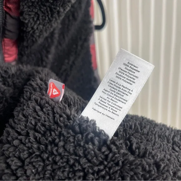 Talbots Women’s Red and Black Buffalo Plaid Primaloft Sherpa Vest - Picture 13 of 16